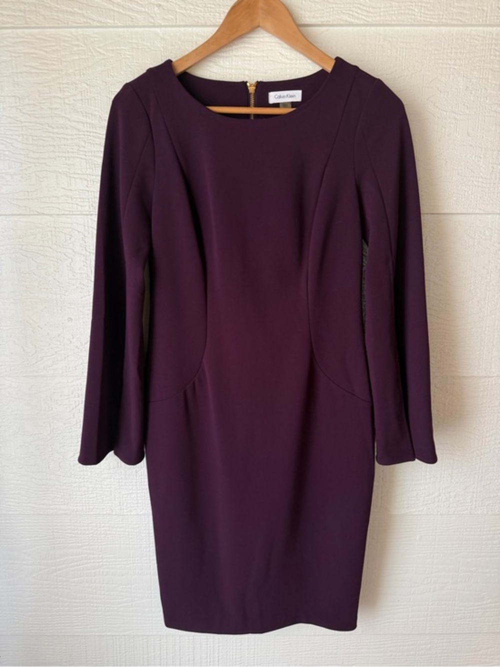Calvin Klein Plum Long Sleeve Sheath Dress Size 4 Gold Zip Back